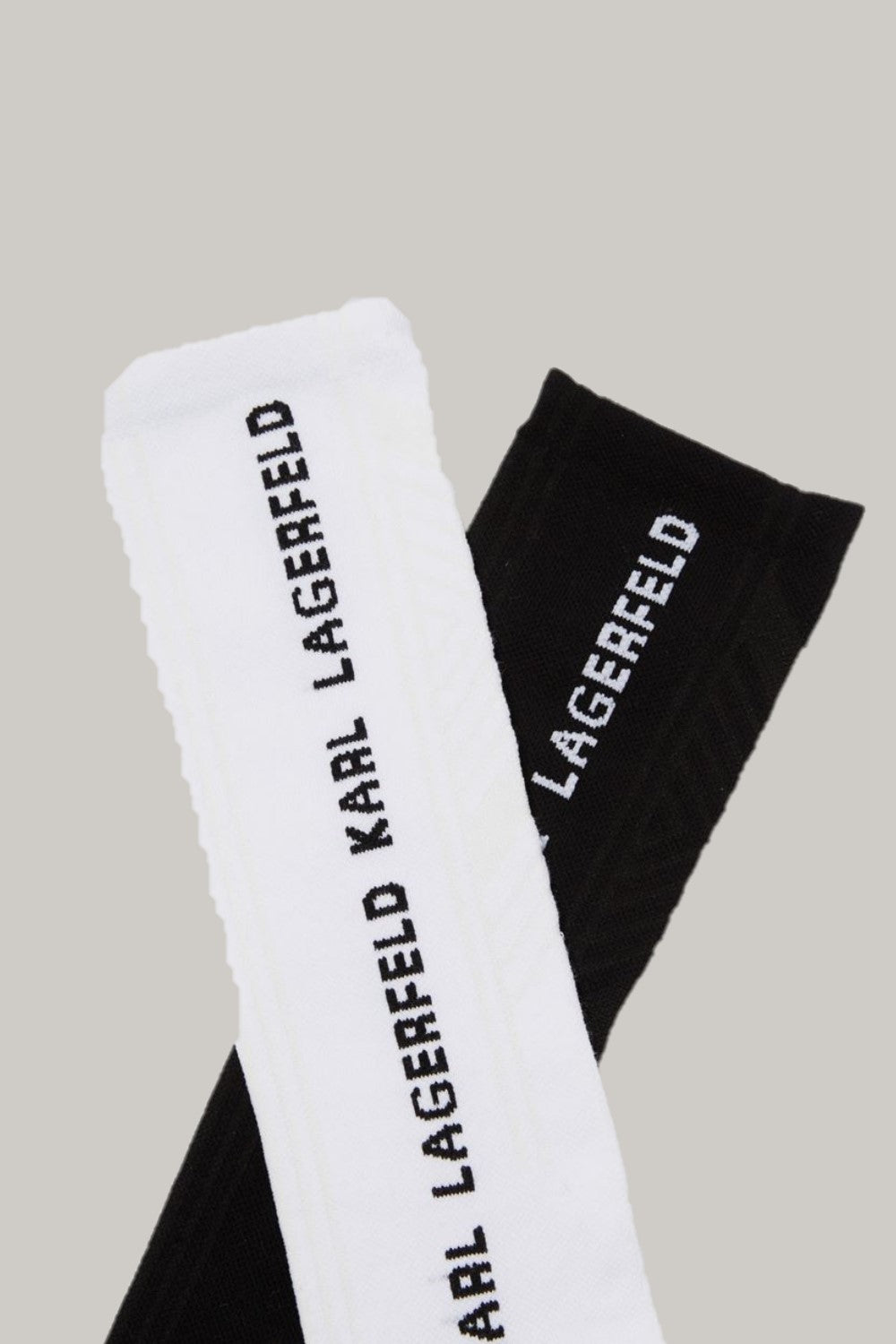 גרביים לנשים  בצבע שחור KARL LAGERFELD